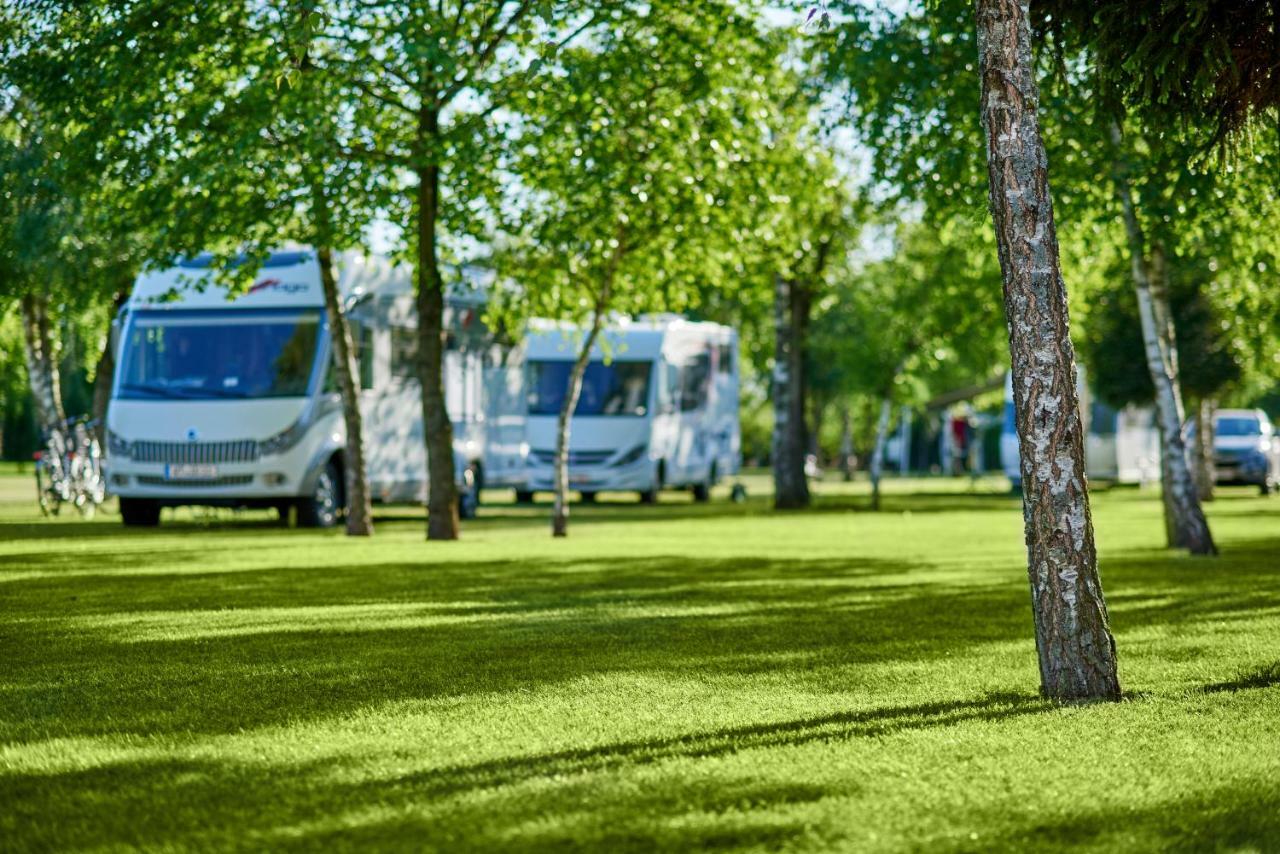 Camping Lesny 51 Hotel Łeba Exterior foto
